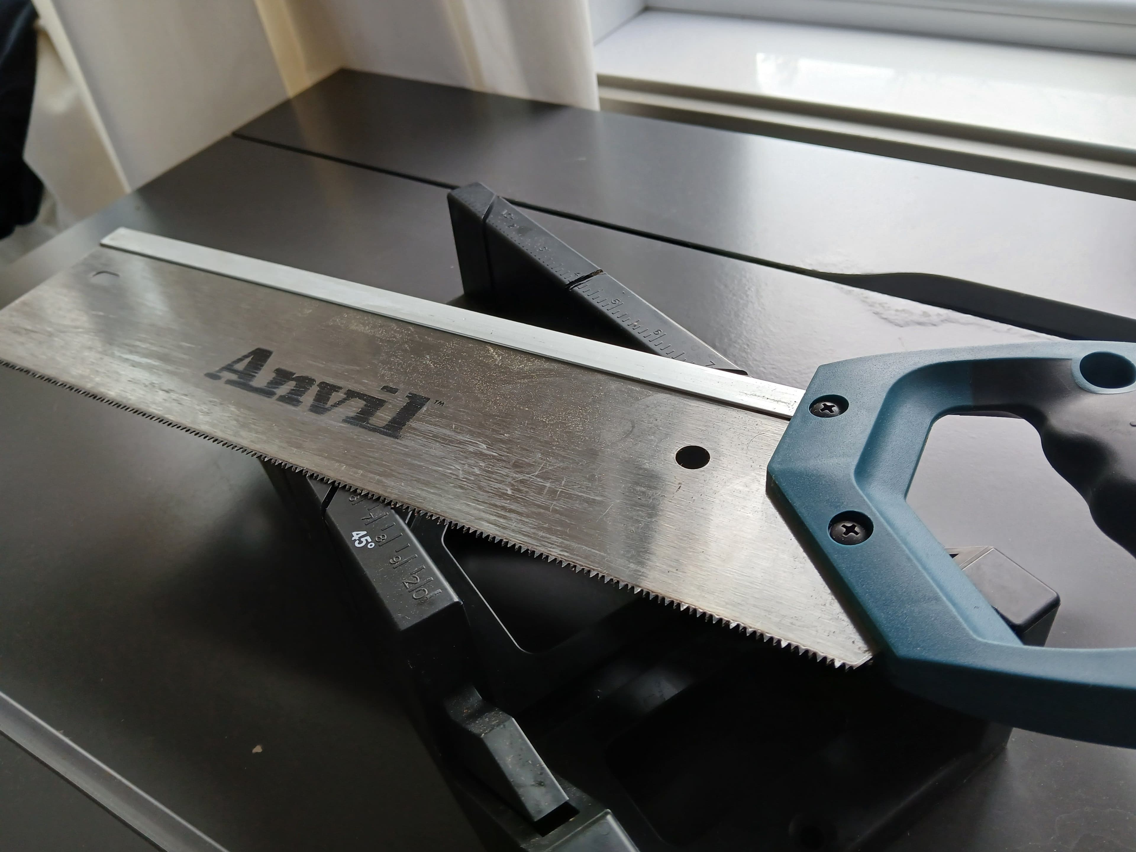 Scie ANVIL