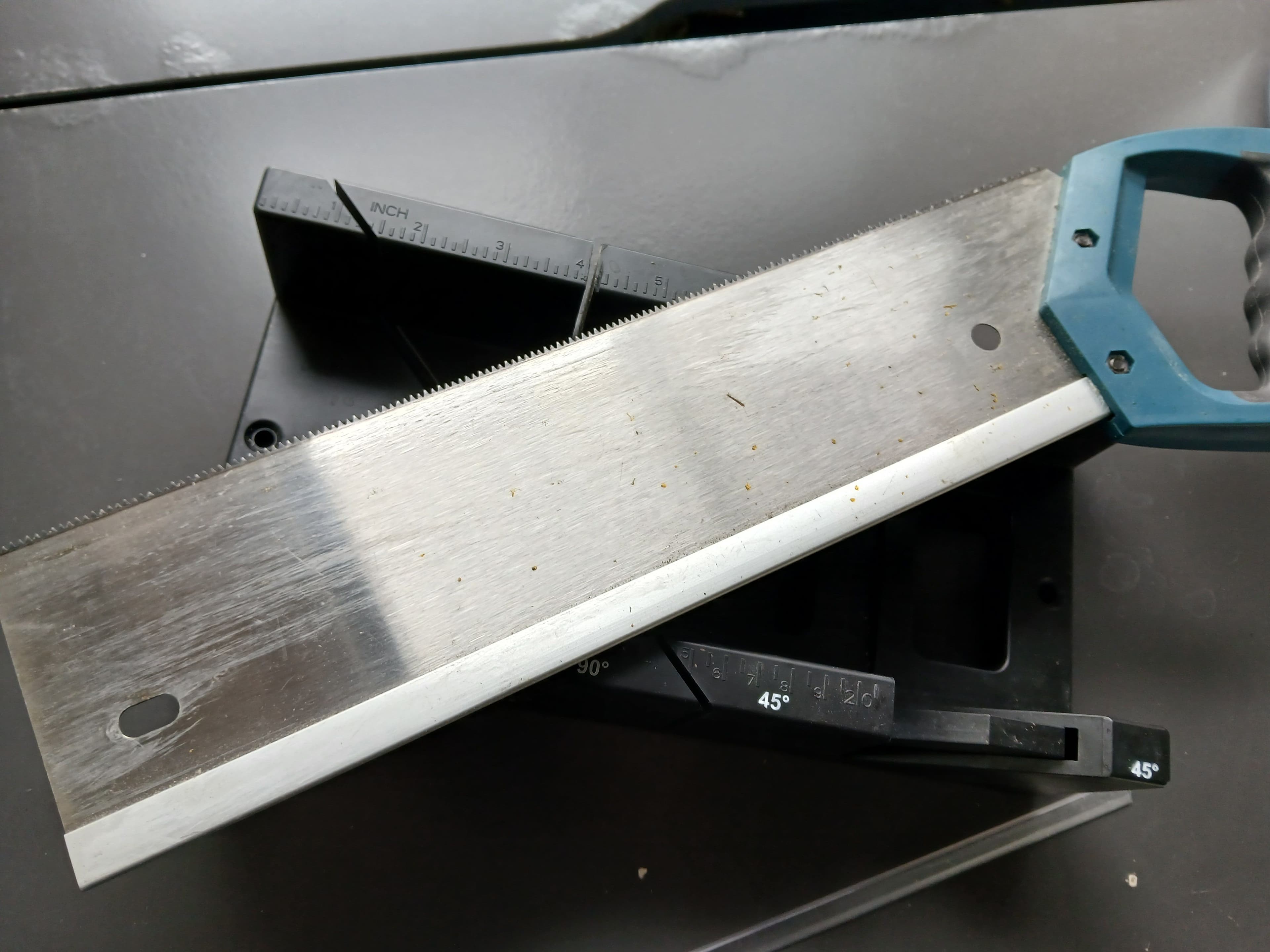 Scie ANVIL