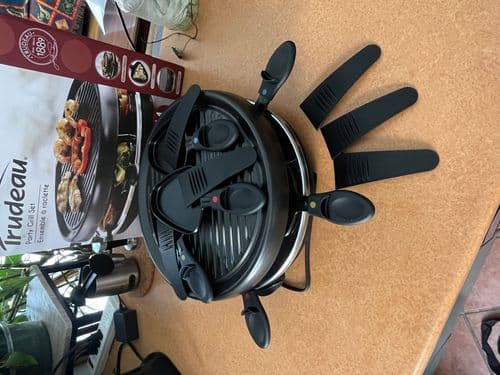 Appareil a raclette - image 1