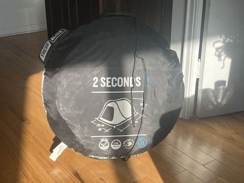 2-person camping tent - image 2
