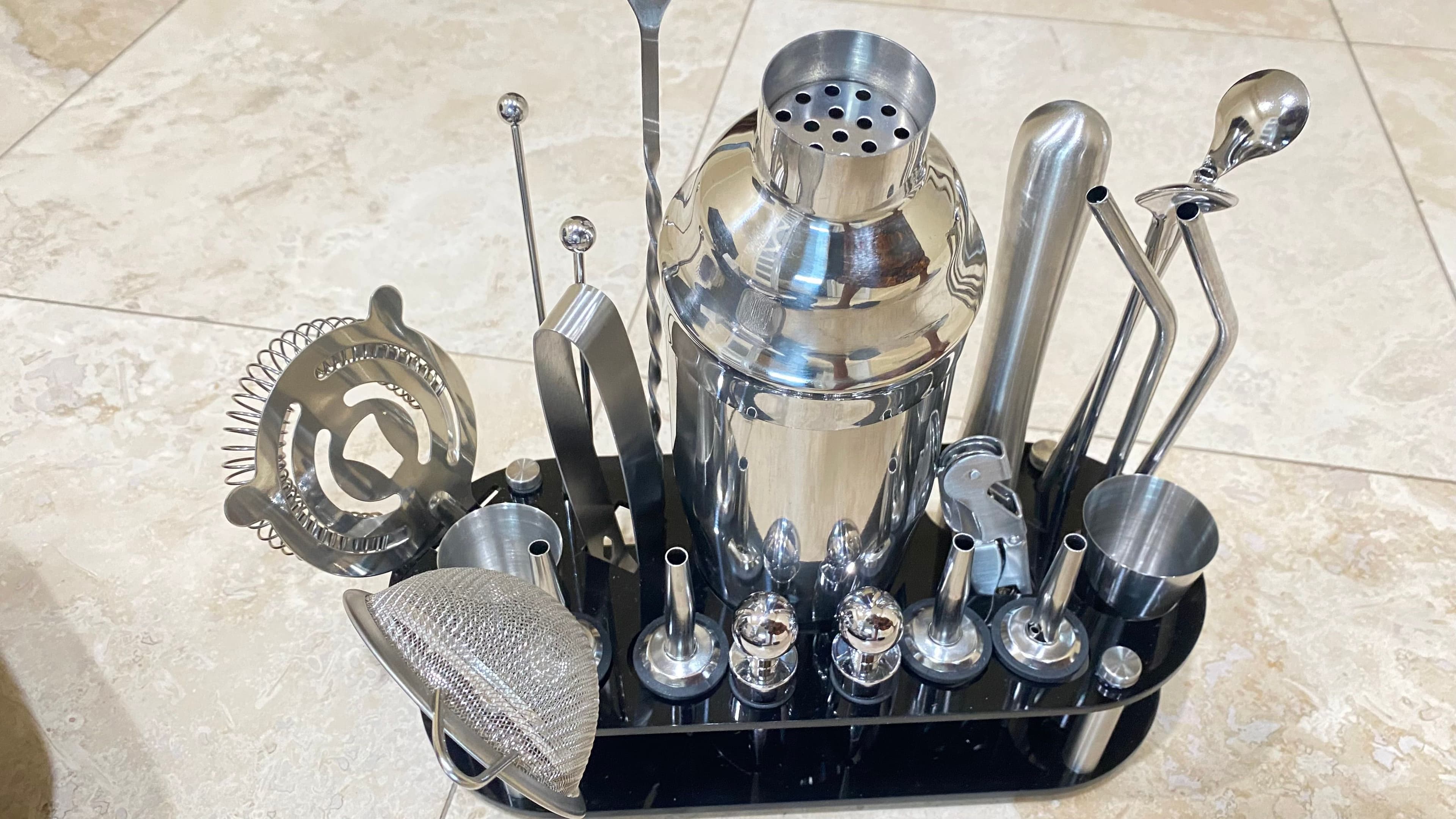 Kit barmaid 22 pieces NEUF